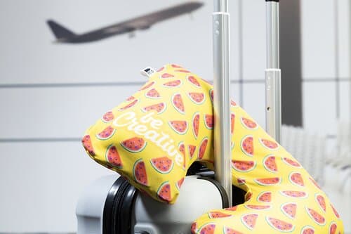 CreaNap Individuelles Reisekissen