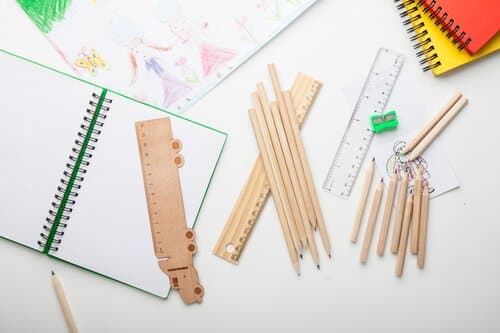 Looney Lineal aus Holz