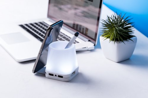 Lumeo Stifteköcher mit USB-Hub