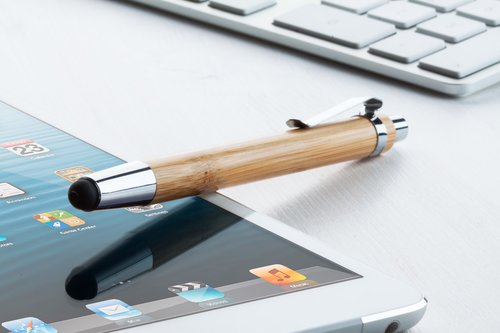 Tashania Touchpen mit Kugelschreiber aus Bambus