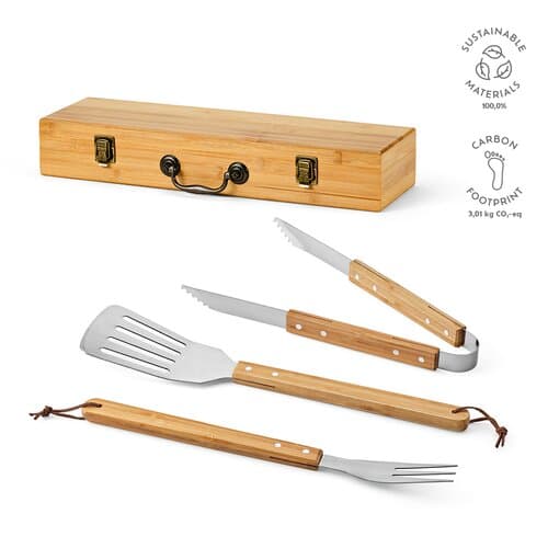Turner Barbecue-Set aus Bambus. Mit Etui, Zange, Gabel und Spatel