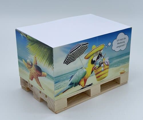 Zettelblock auf Mini-Holzpalette