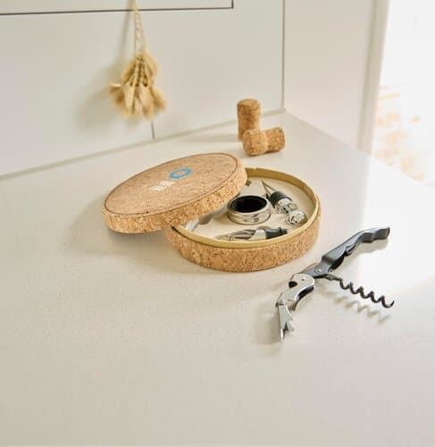 Weinset aus PU mit Korkoptik Milana