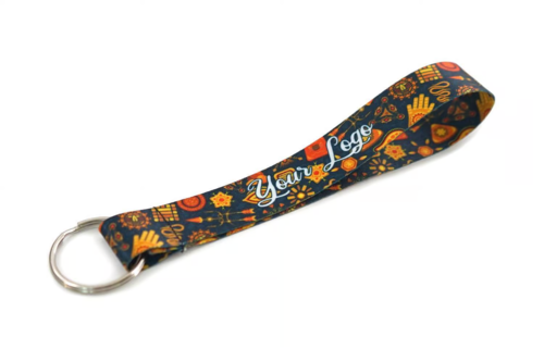 Kurzes Schlüsselband mit Metallring