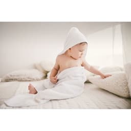HUGME Kapuzenbadetuch Baby – Bild 4