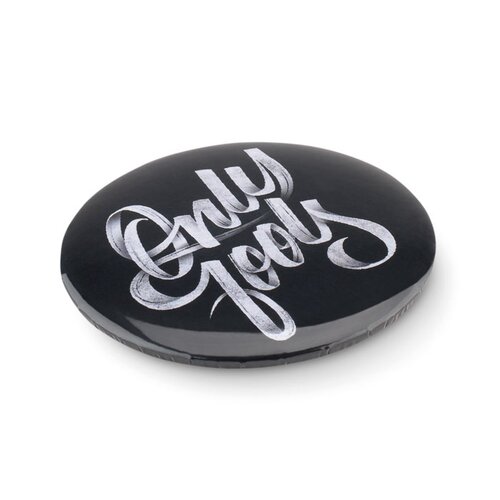 MIRROR Badge mit Make-up Spiegel