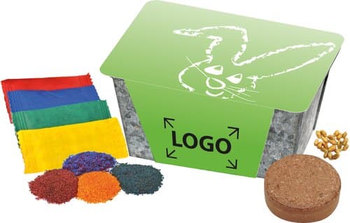 Wachsendes Osternest