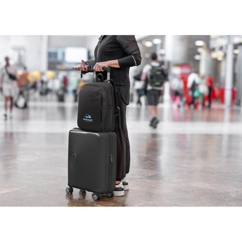 UDINE. Reiserucksack mit komplett öffnendem Fach aus recyceltem 300D Polyester, 16"