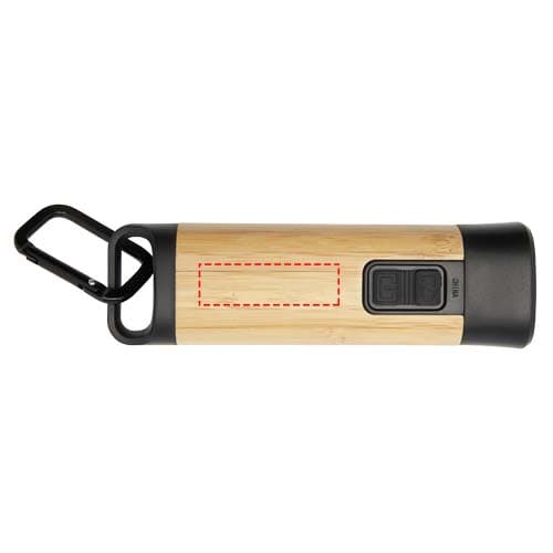 Kuma Taschenlampe aus Bambus und recyceltem RCS Kunststoff mit Karabinerhaken – Druckbeispiel Lasergravur, 1-farbig, 50 x 15 mm - Vorderseite