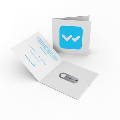 Umweltfreundliches Webcam Cover in individueller Klappkarte T3