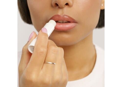 Klassischer Lippenpflegestift aus recycelten Materialien