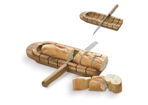 Brotbrett mit Messer