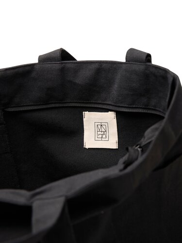 VINGA Hilo AWARE™ Tasche mit Reißverschluss aus rec. Canvas