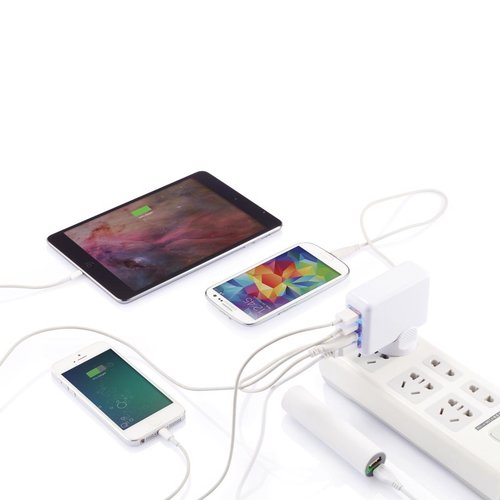 Reiseadapter mit 4fachem USB Anschluss