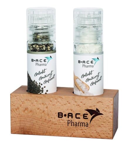 Holz-Aufsteller mit würzigen "Mini" Mühlen